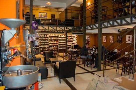Lucca Cafés Especiais, em Curitiba. Foto do lugar no Keenz